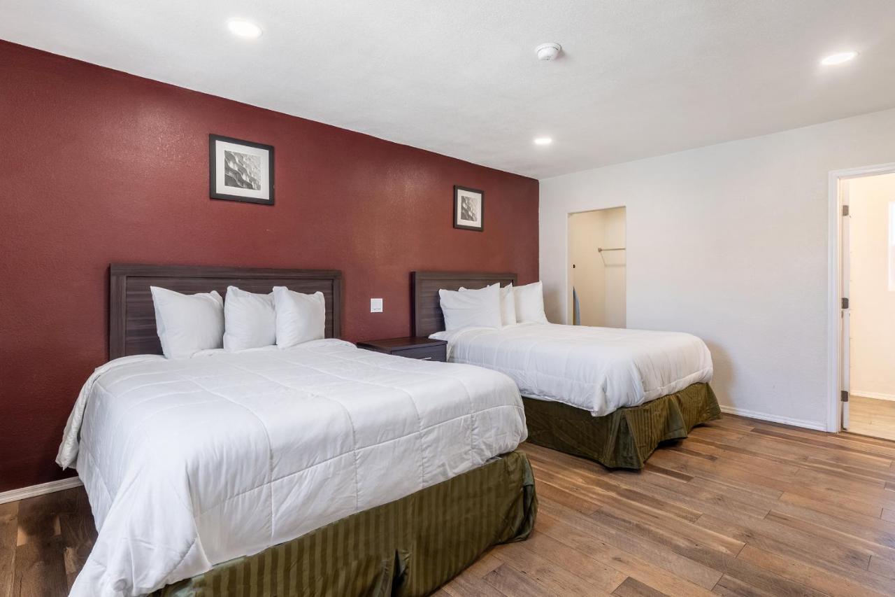 Econo Lodge Нийдълс Екстериор снимка