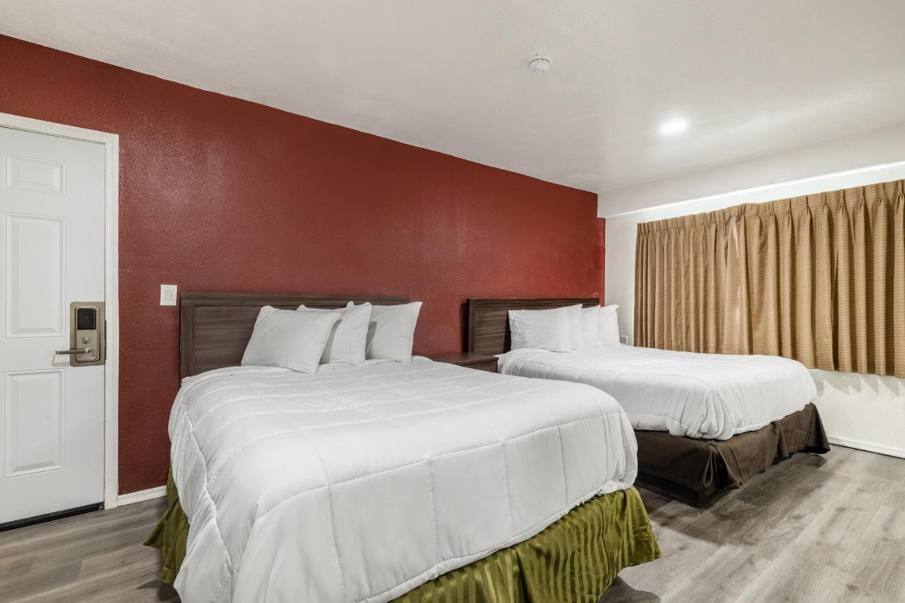 Econo Lodge Нийдълс Екстериор снимка